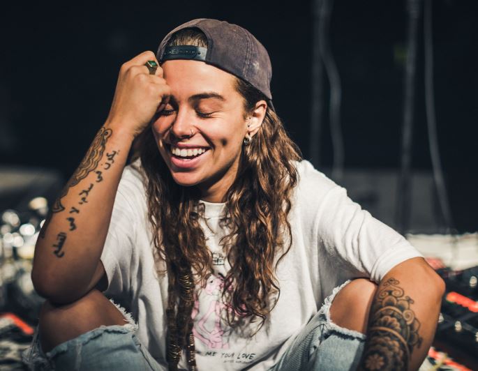 Tash Sultana at Sandy Amphitheater on 11 June, 2022 - TicketDocs